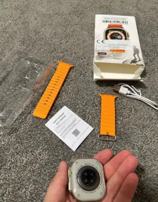 Ceas smartwatch nou negru sau portocaliu