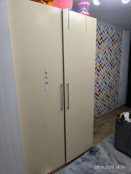 Продам шкаф мдф с полками