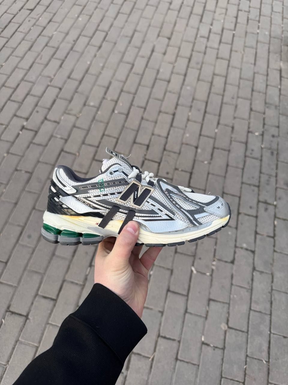 New Balance Men's 1906A