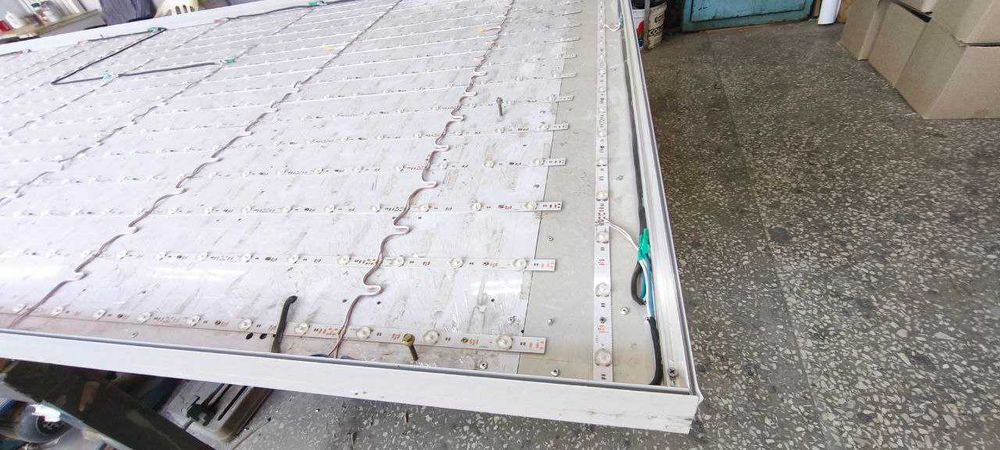 продается профиль для текстильных световых коробов б/у.