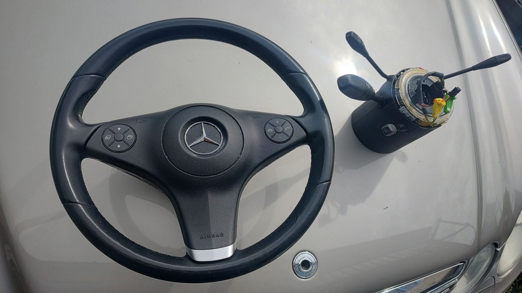 Mercedes W211 E на ЧАСТИ