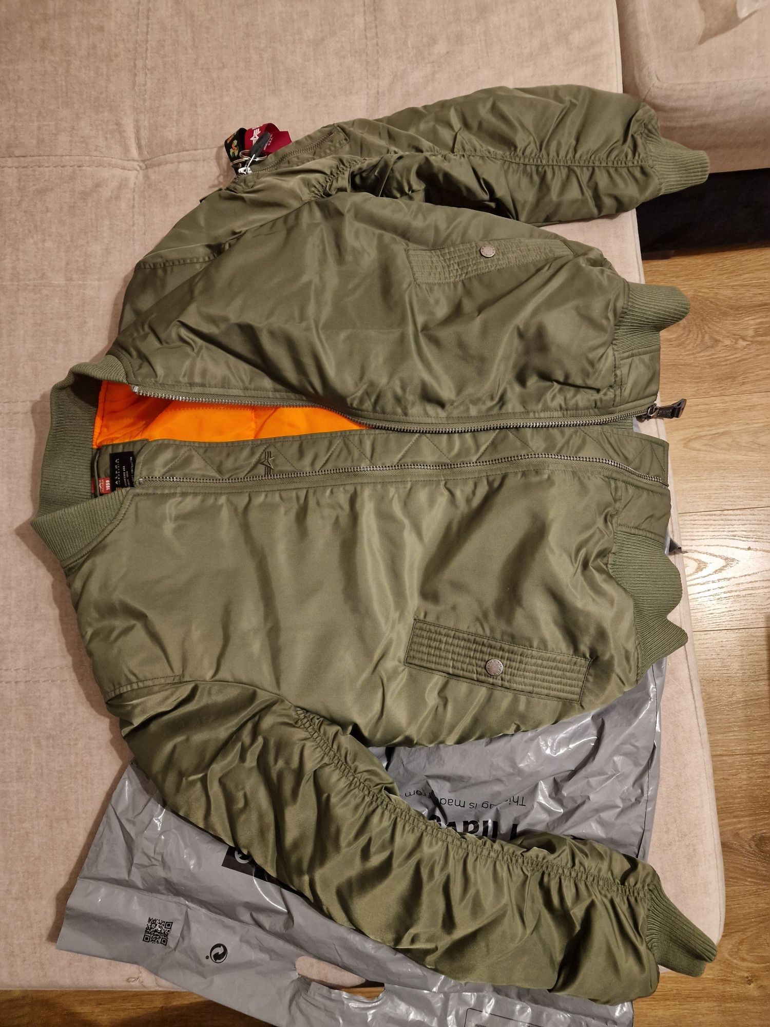 Преходно яке - бомбър - Alpha Industries