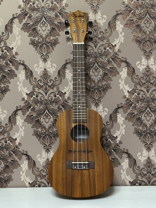 Продам укулеле Veston