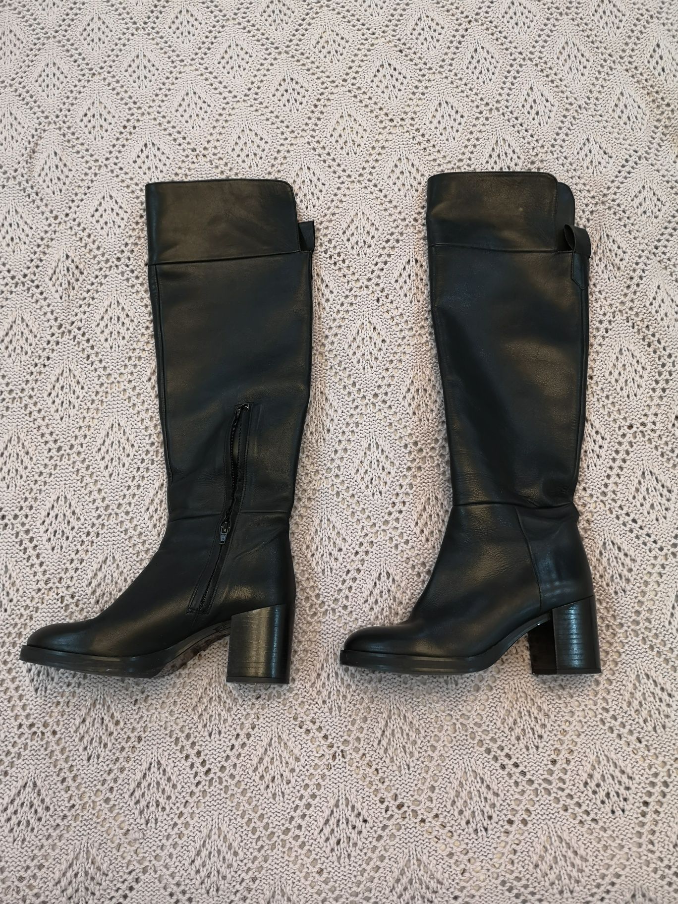 Женские кожаные сапоги ZARA до колена, размер 37-37.5