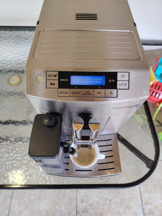 Vând expresor Delonghi PRIMADONNA S
