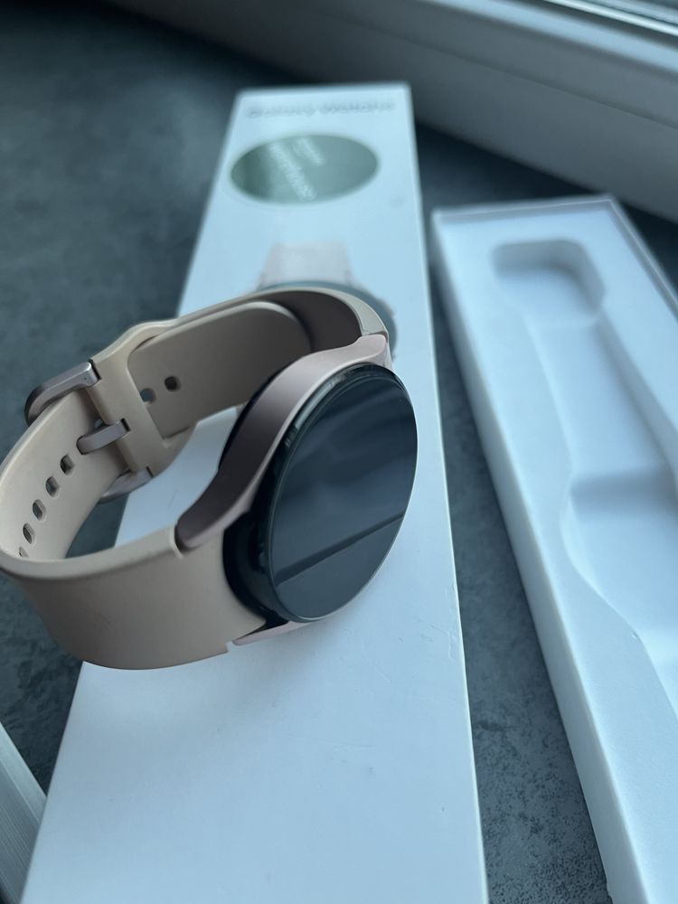 Samsung watch 4 с подаръци