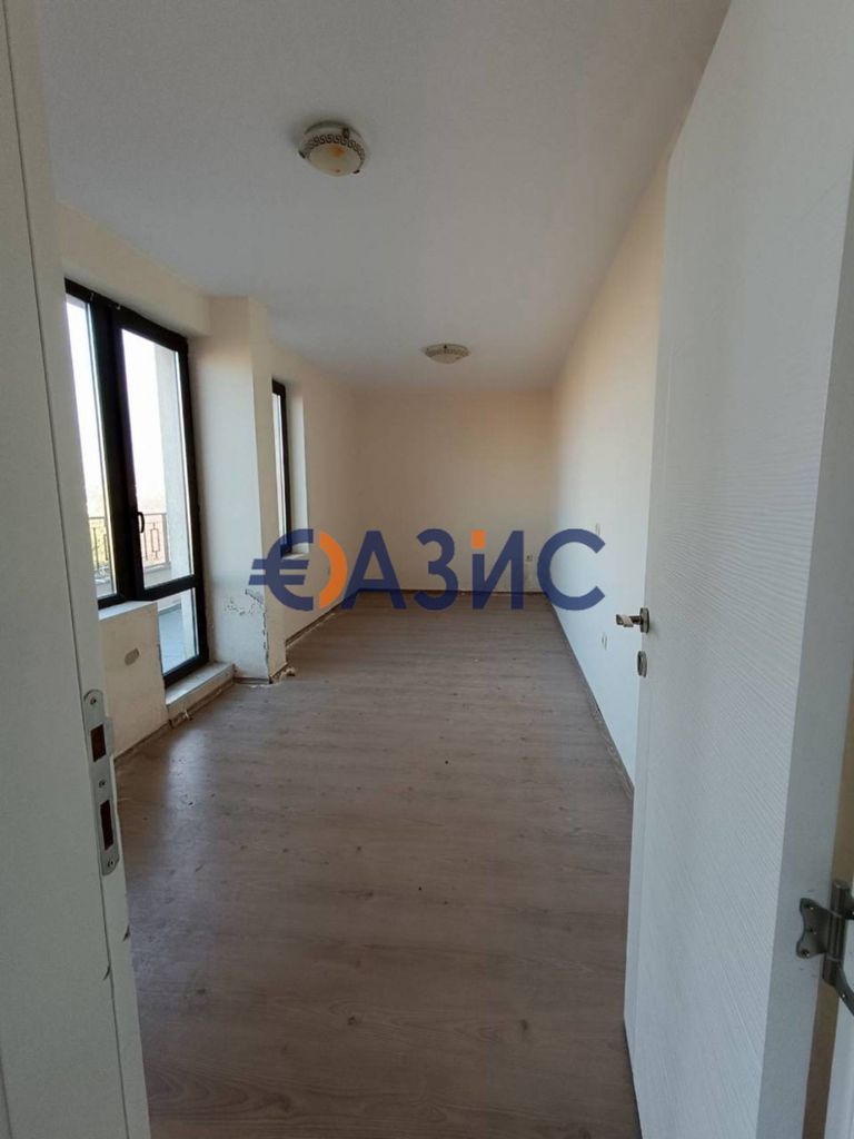Продава се Тристаен апартамент в с. Равда, Област Бургас - 139 кв.м за 960 €/кв.м - Снимка #13