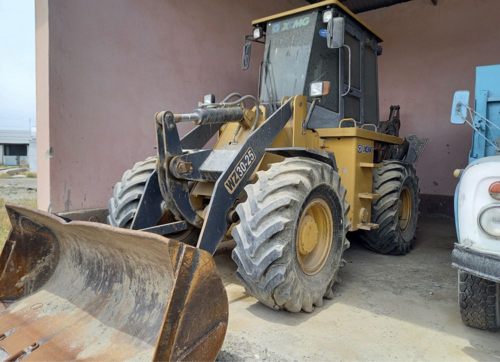 Pagruzchik XCMJ  WZ 30-25