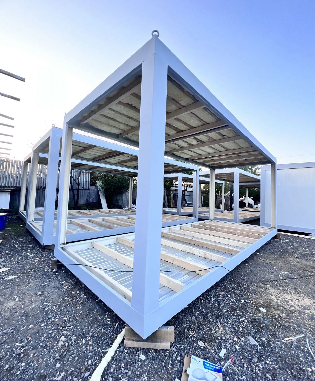 Vând containere modulare premium
