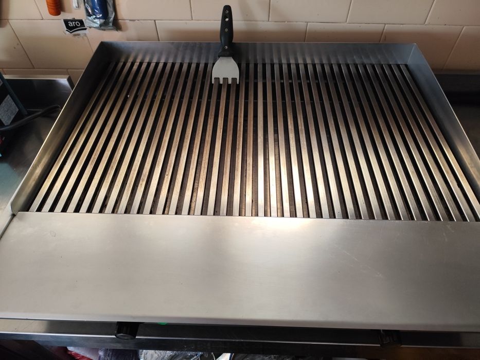 Grătar rocă vulcanică,  vaporgrill , rotisor arrosticini