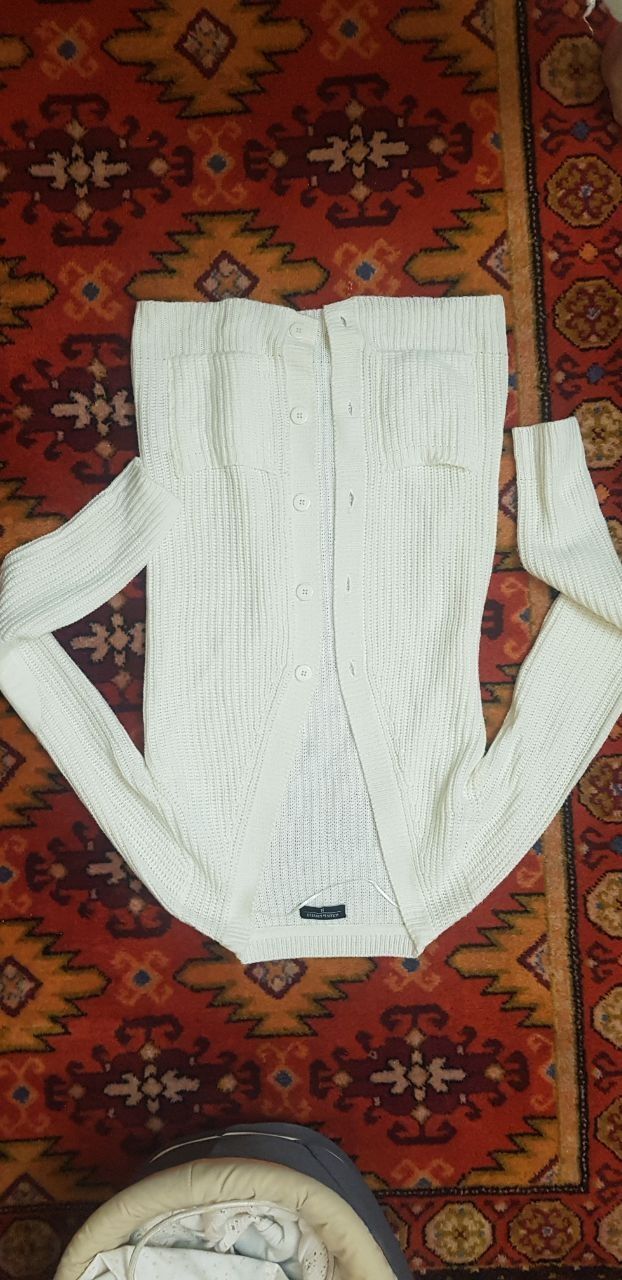 Продам кардиган фирменный.