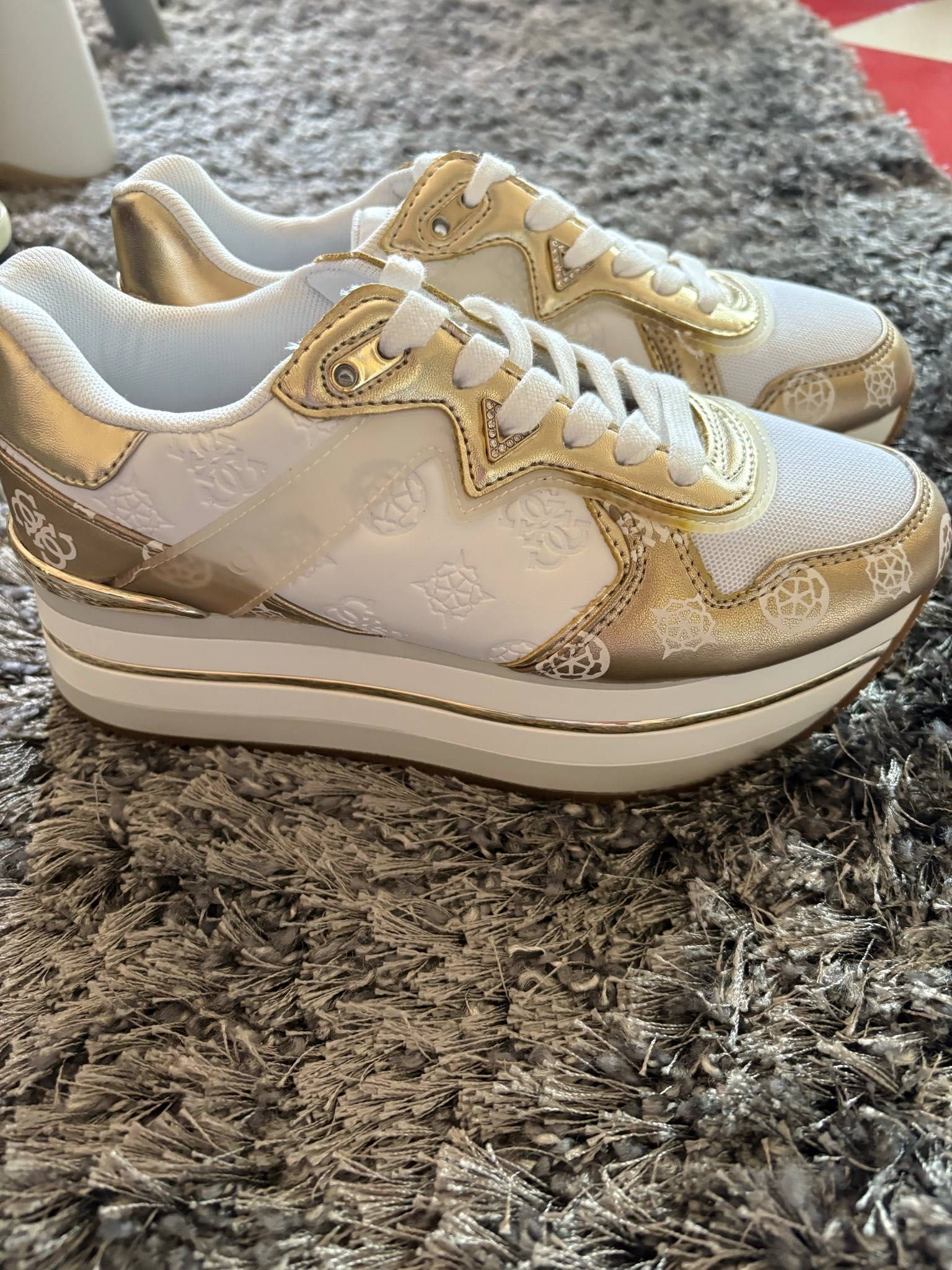 Adidași GUESS originali