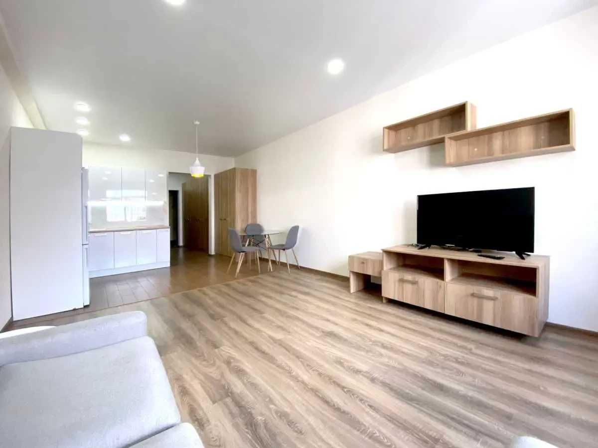 Дава се под наем Двустаен апартамент в София, Център - 56 кв.м за 397.8 € - Снимка #1