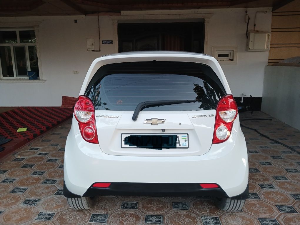 Chevrolet Spark sotiladi