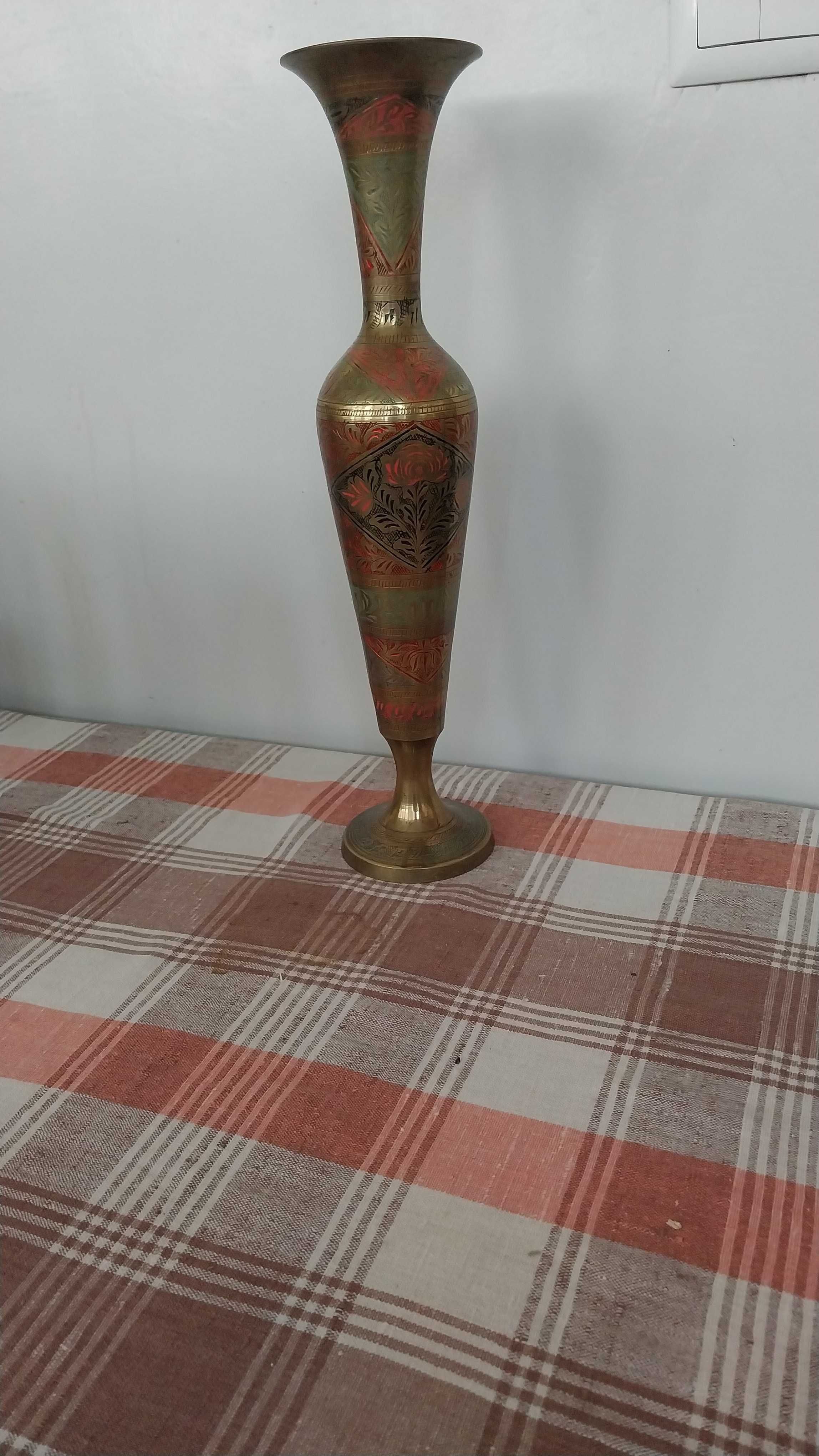 Ваза индийская латунь