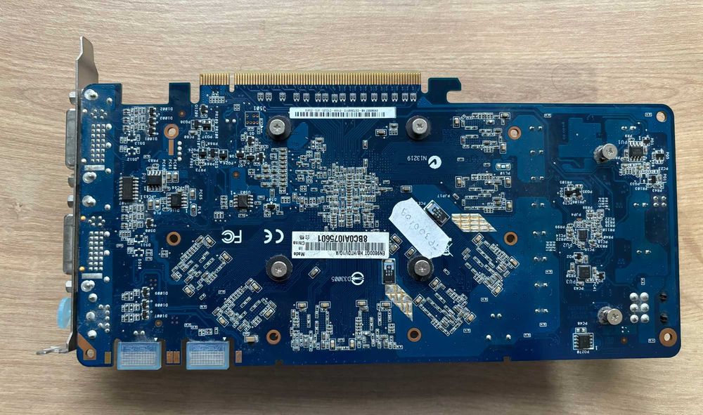 Placă video ASUS GeForce GTX 460 DirectCU