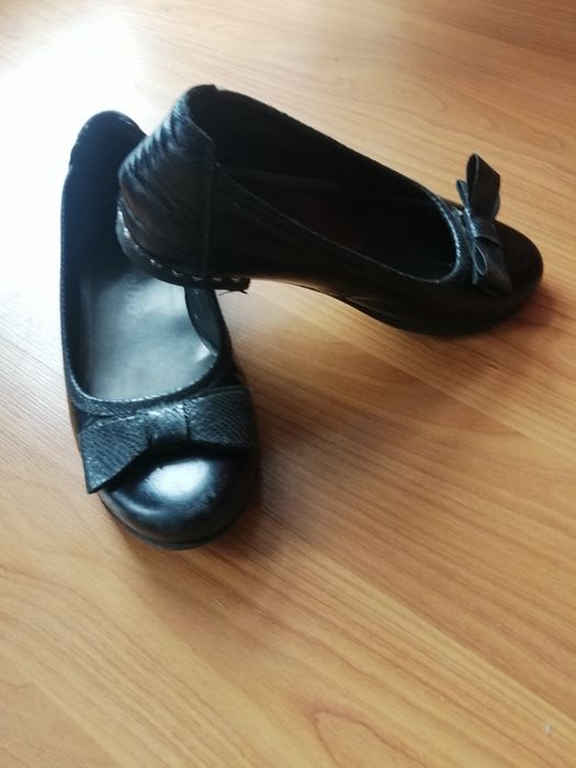 Pantofi fetite mr 30 și sandale nr 28