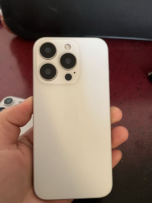 Maket telefon ayfon 16 pro bilan 15 pro max