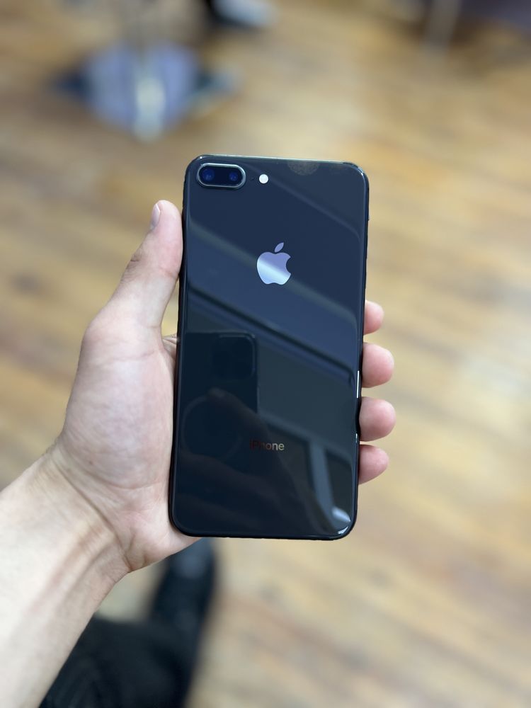 iPhone 8 plus 64