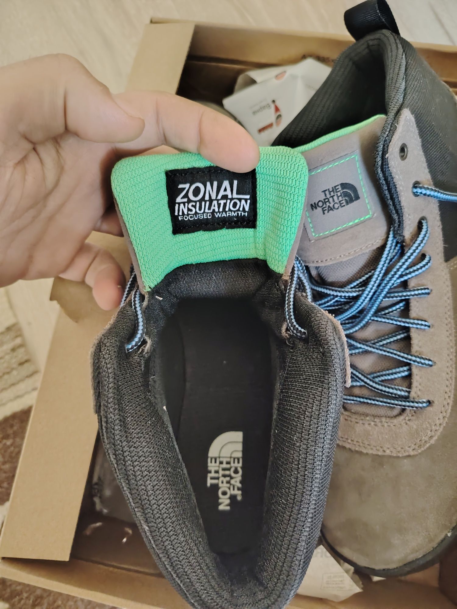 Обувки North Face