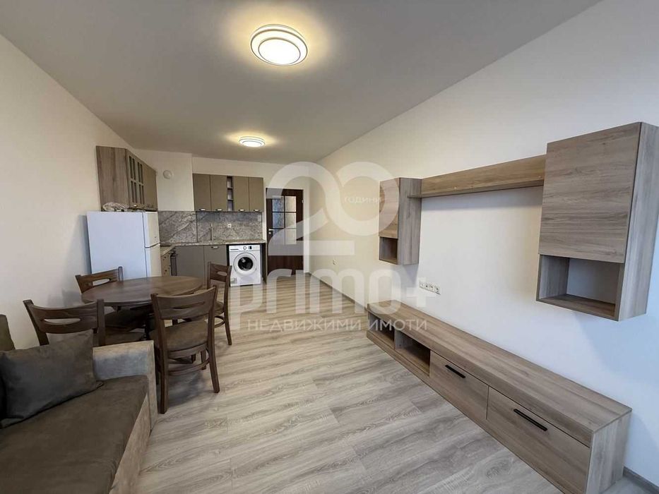 Новообзаведен тристаен апартамент, кв. Колю Фичето