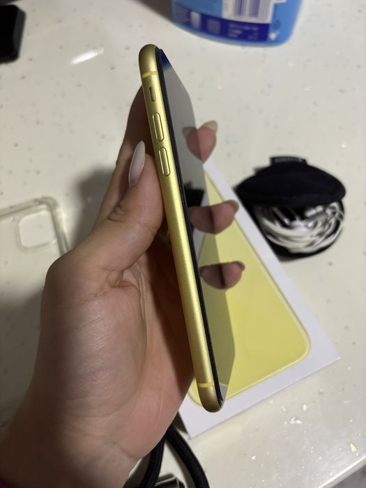 Vand Iphone 11 /64 GB