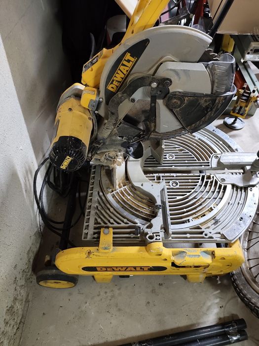 Комбиниран циркуляр пендула Dewalt
