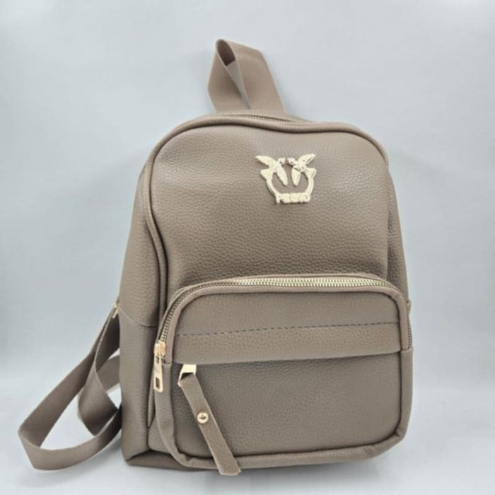 Дамски чанти и раници нови