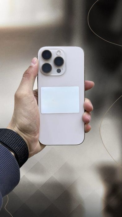 Iphone 16 pro desert