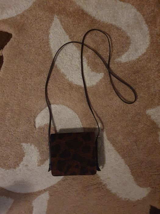 Poşetă Gentuță modernă din piele întoarsă Import Germania