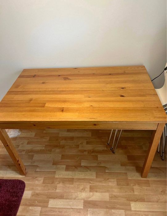 Дървена трапезна маса-118х74см.Маса-масив