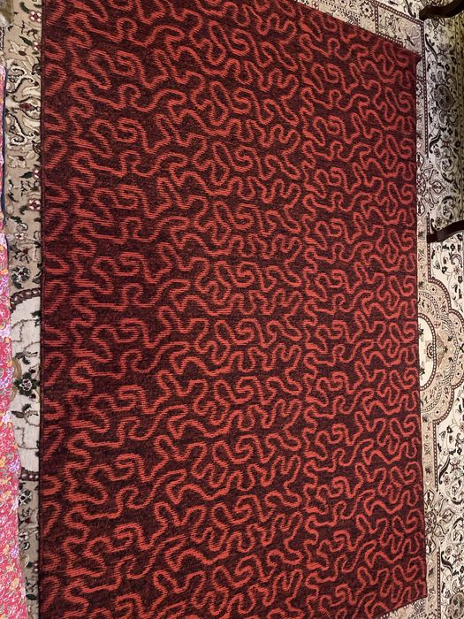 Палас б/у в хоршем состоянии