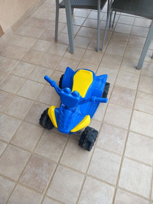 Mașinuța electrica