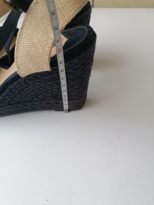 Sandale Oysho cu talpa ortopedica