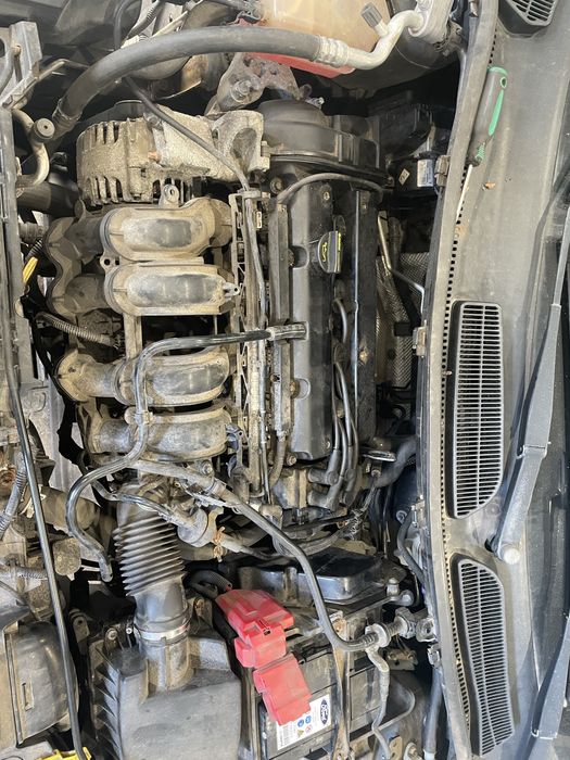 Capac motor Ford 1,25/1,4/ benzina 2009-2012