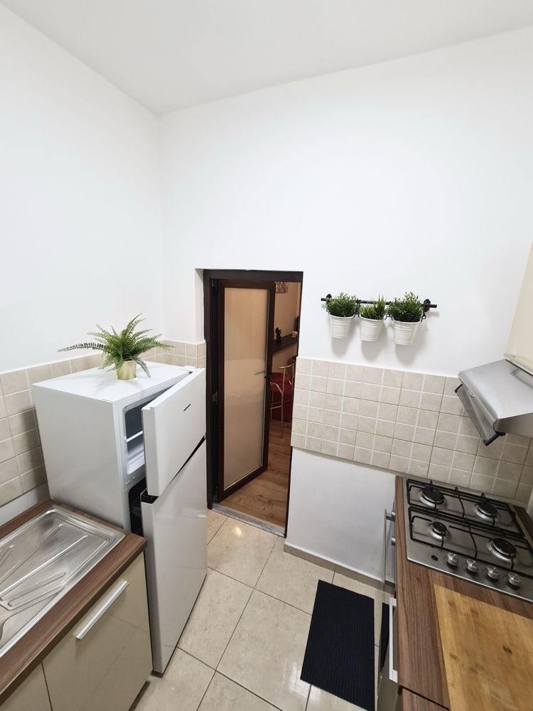 De inchiriat apartament 3 camere Universitate- Rosetti
