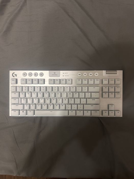 Продам беспроводную клавиатуру Logitech G913 TKL