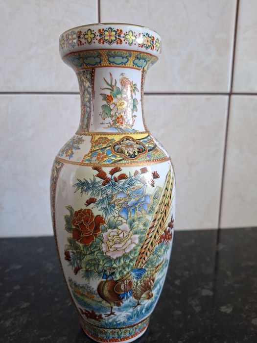 Vază decorativă superbă