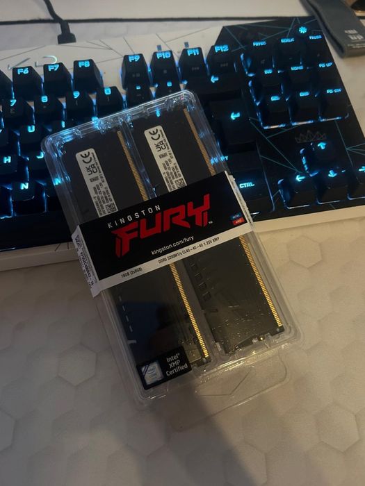 Kingston fury 2x8 gb ddr5 5200MT/s