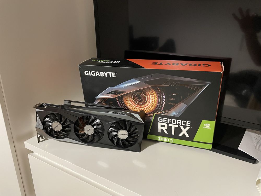 Vand RTX3080TI 12gb NOUA