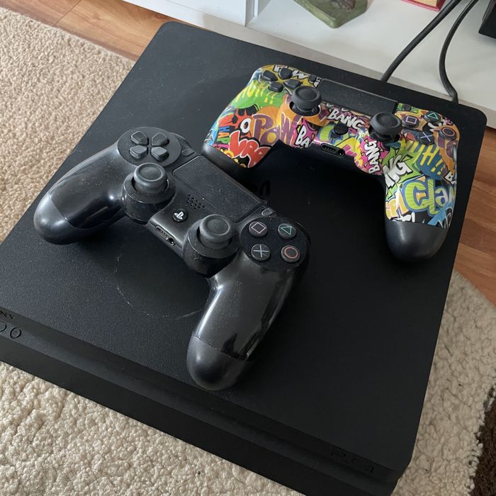 vand consola ps4 inclusiv cu jocuri