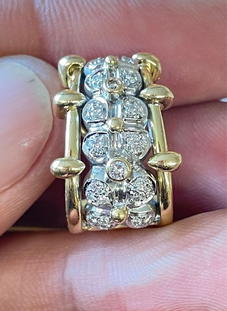Cercei aur 18 k cu diamante naturale aproximativ 0,8 kt masivi