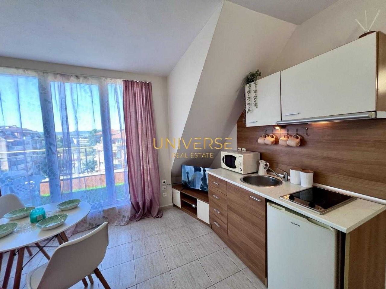 Продава се Двустаен апартамент в к.к. Слънчев бряг - 59500 кв.м за 1 €/кв.м - Снимка #8