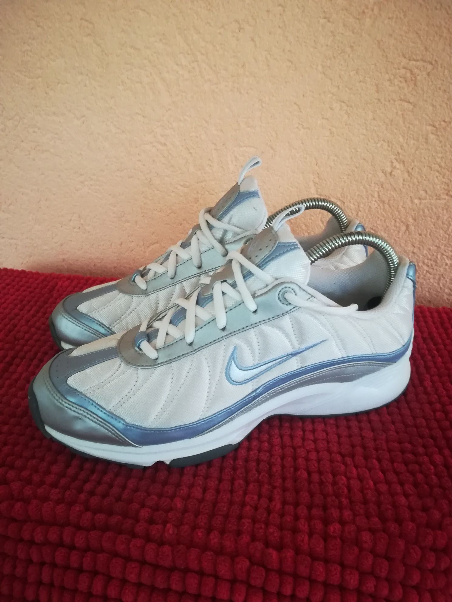 Adidași Nike nr 40,5 damă