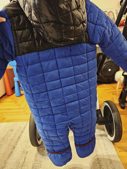 Combinezon Nike 86 92 merge și mai mult