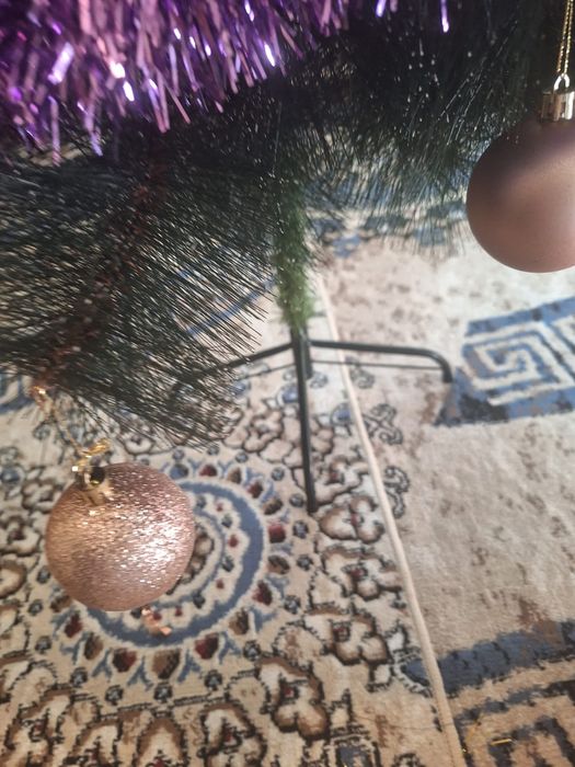 Продам новогоднюю ёлку