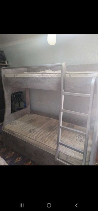 Детский кровать  двух этажное