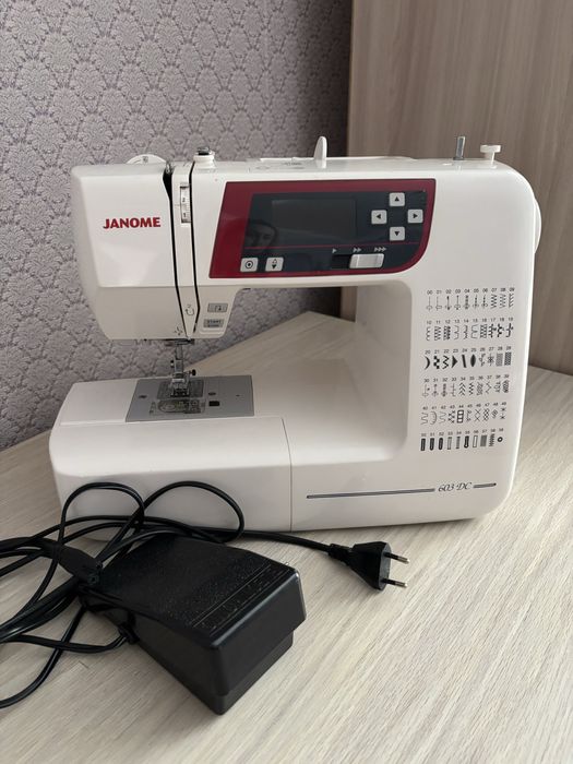 Швейная машинка жаном б/у в отличном состоянии