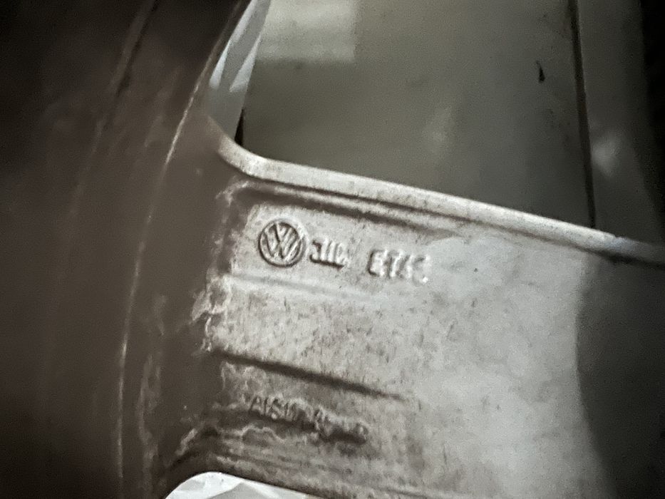 Алуминиеви джанти със зимни гуми VW 17 5x100