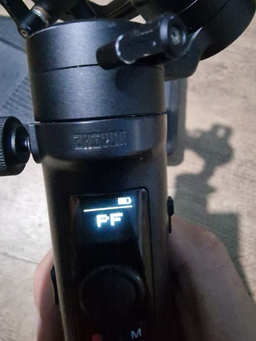 Vând stabilizator camera foto